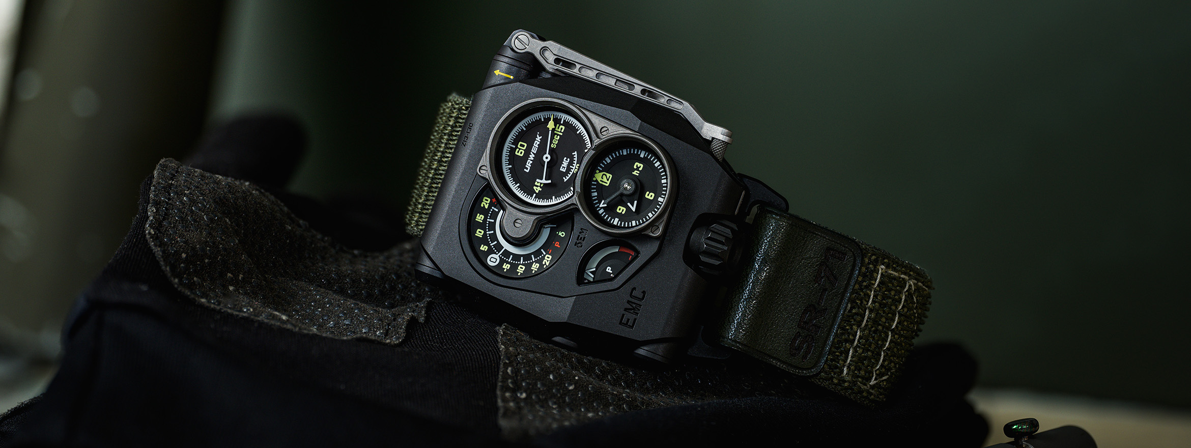 The URWERK EMC SR71 Blends Aviation with Reconnaissance